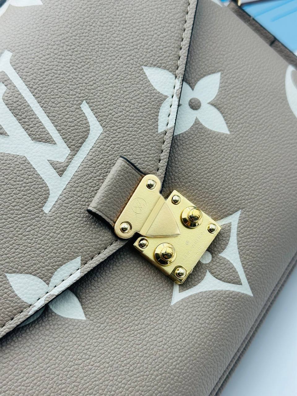 Клатч Louis Vuitton 5