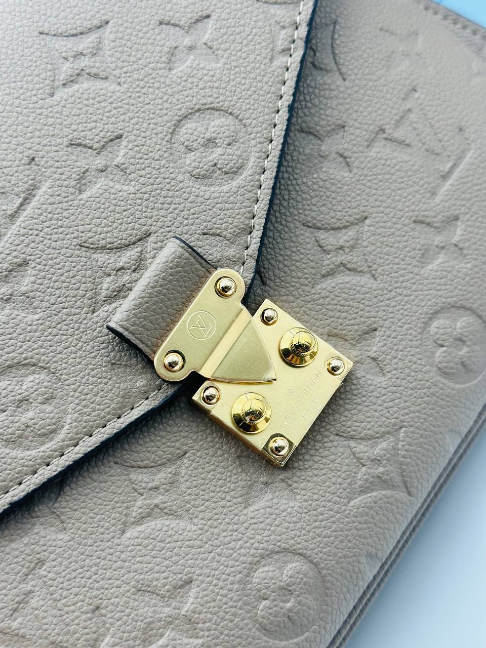 Клатч Louis Vuitton 5