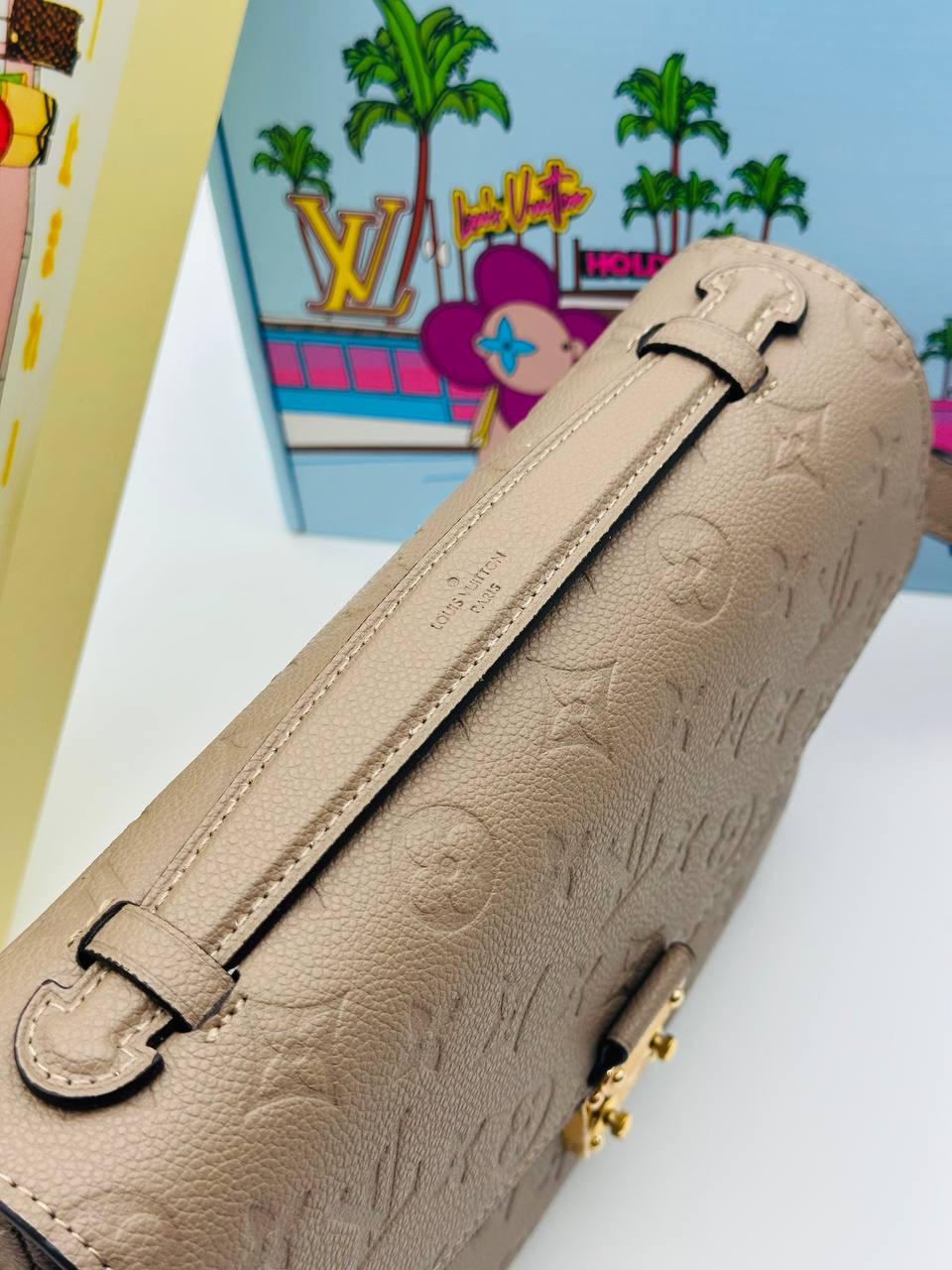 Клатч Louis Vuitton 6