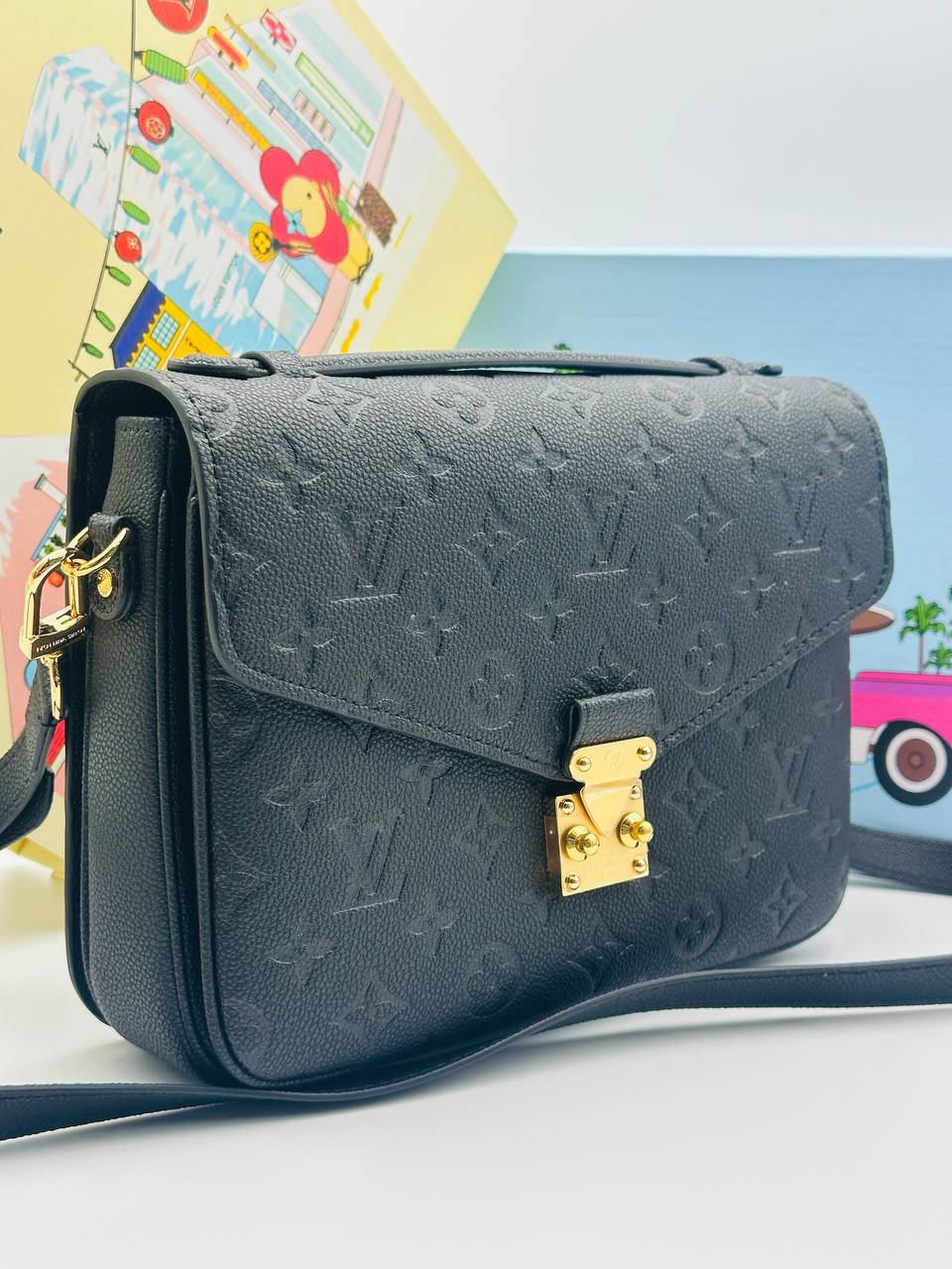 Клатч Louis Vuitton 2