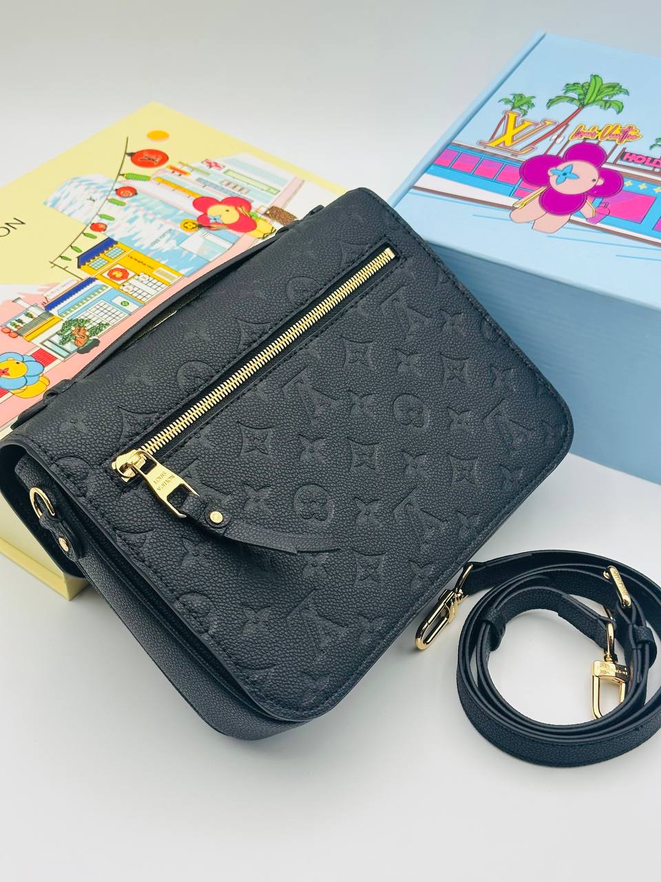 Клатч Louis Vuitton 3