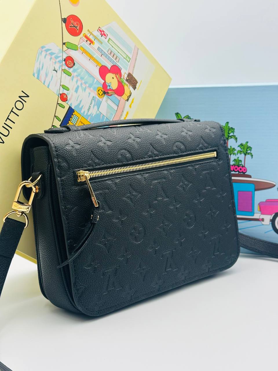 Клатч Louis Vuitton 4