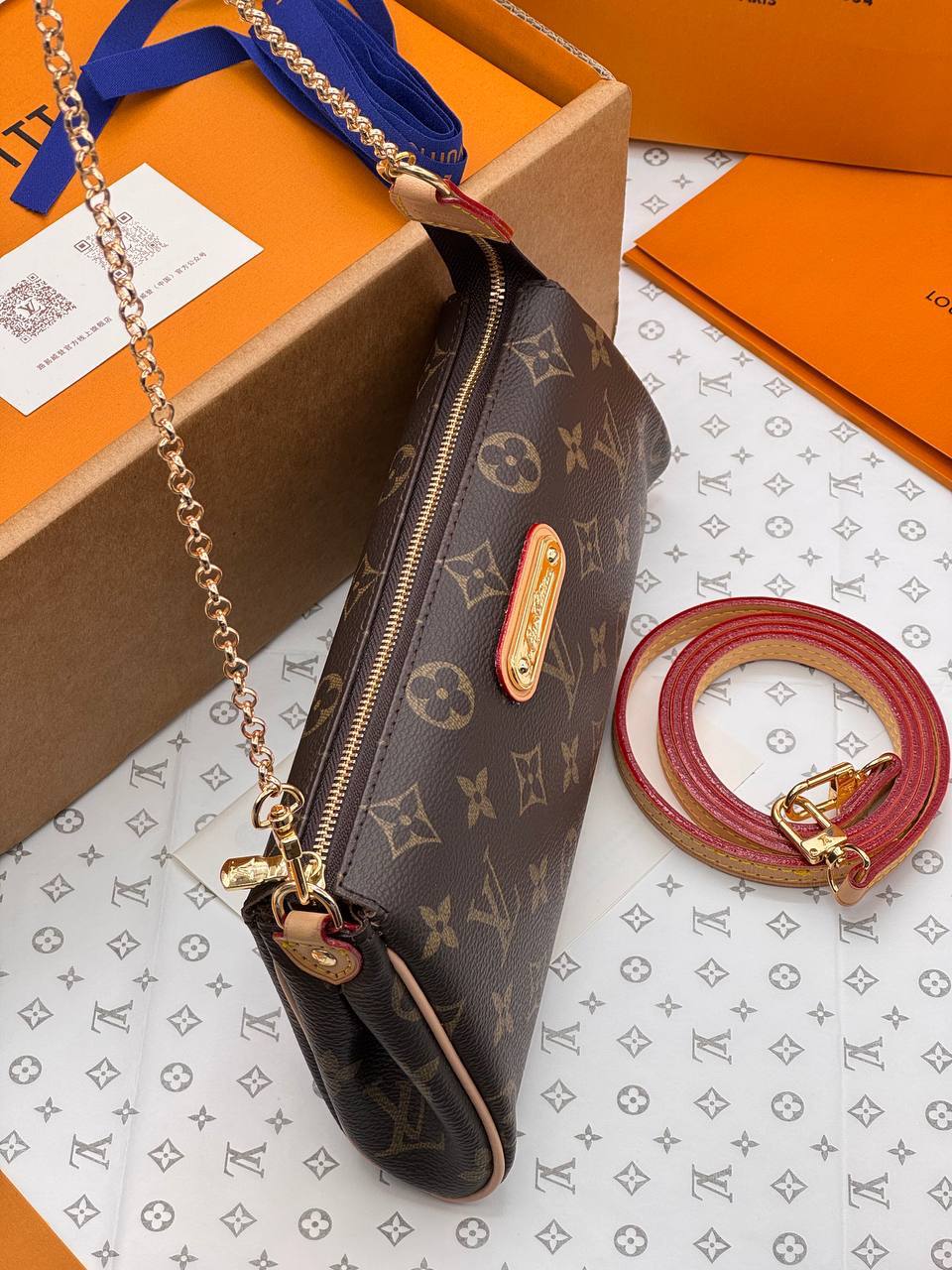 Клатч Louis Vuitton 4