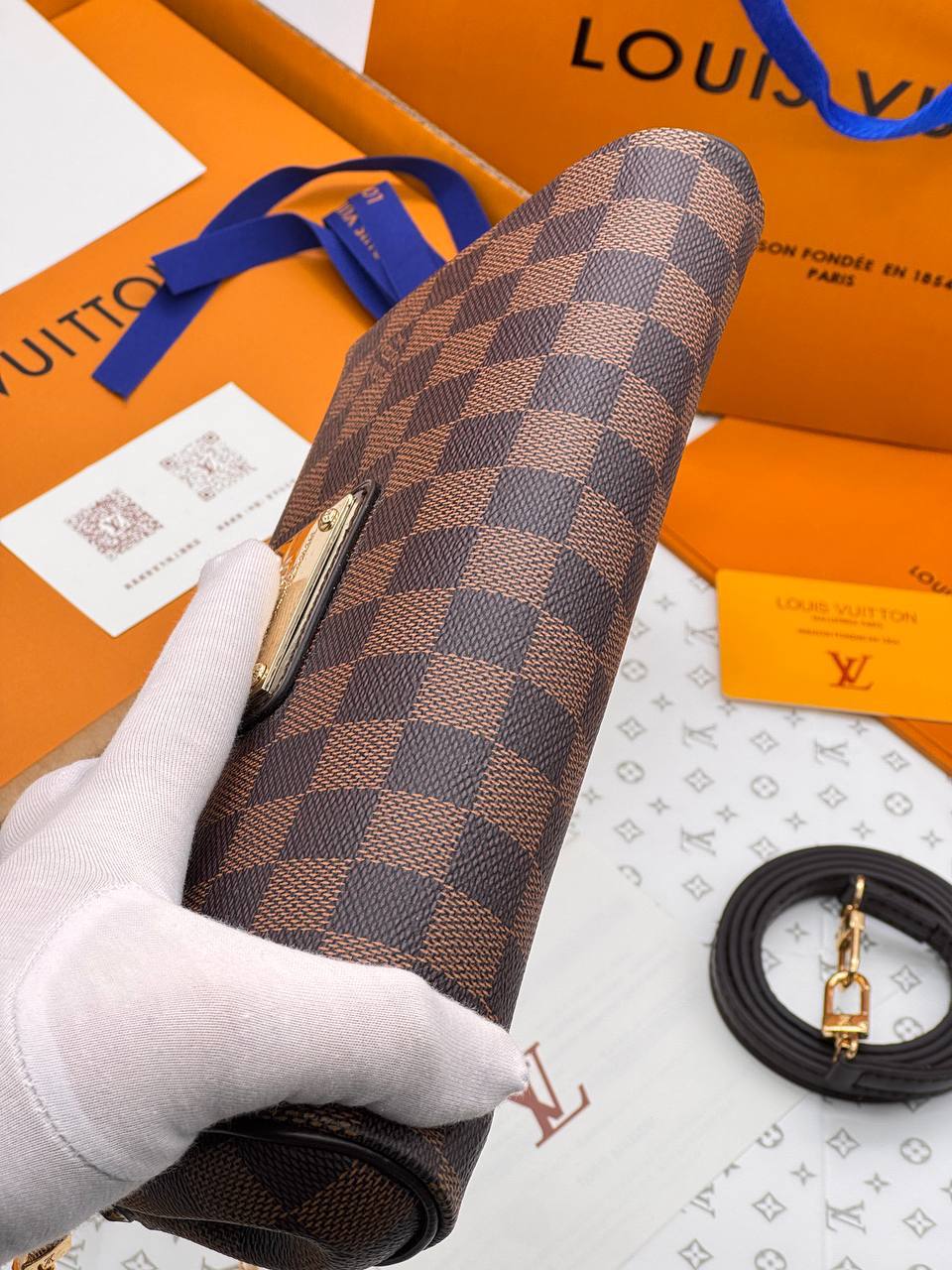 Клатч Louis Vuitton 6