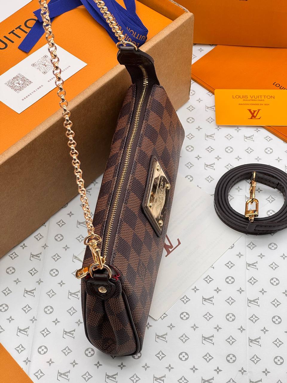 Клатч Louis Vuitton 7