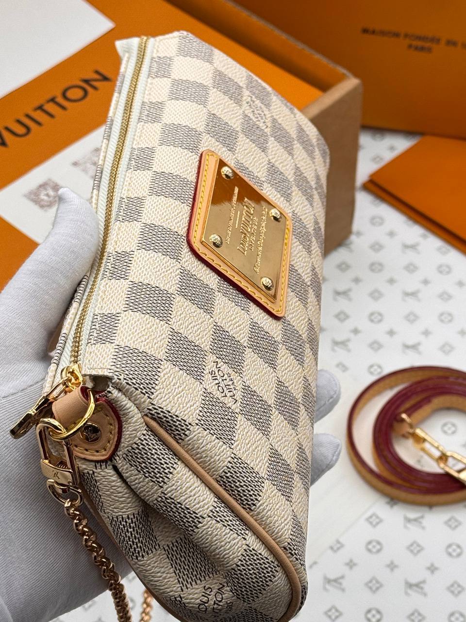 Клатч Louis Vuitton 5
