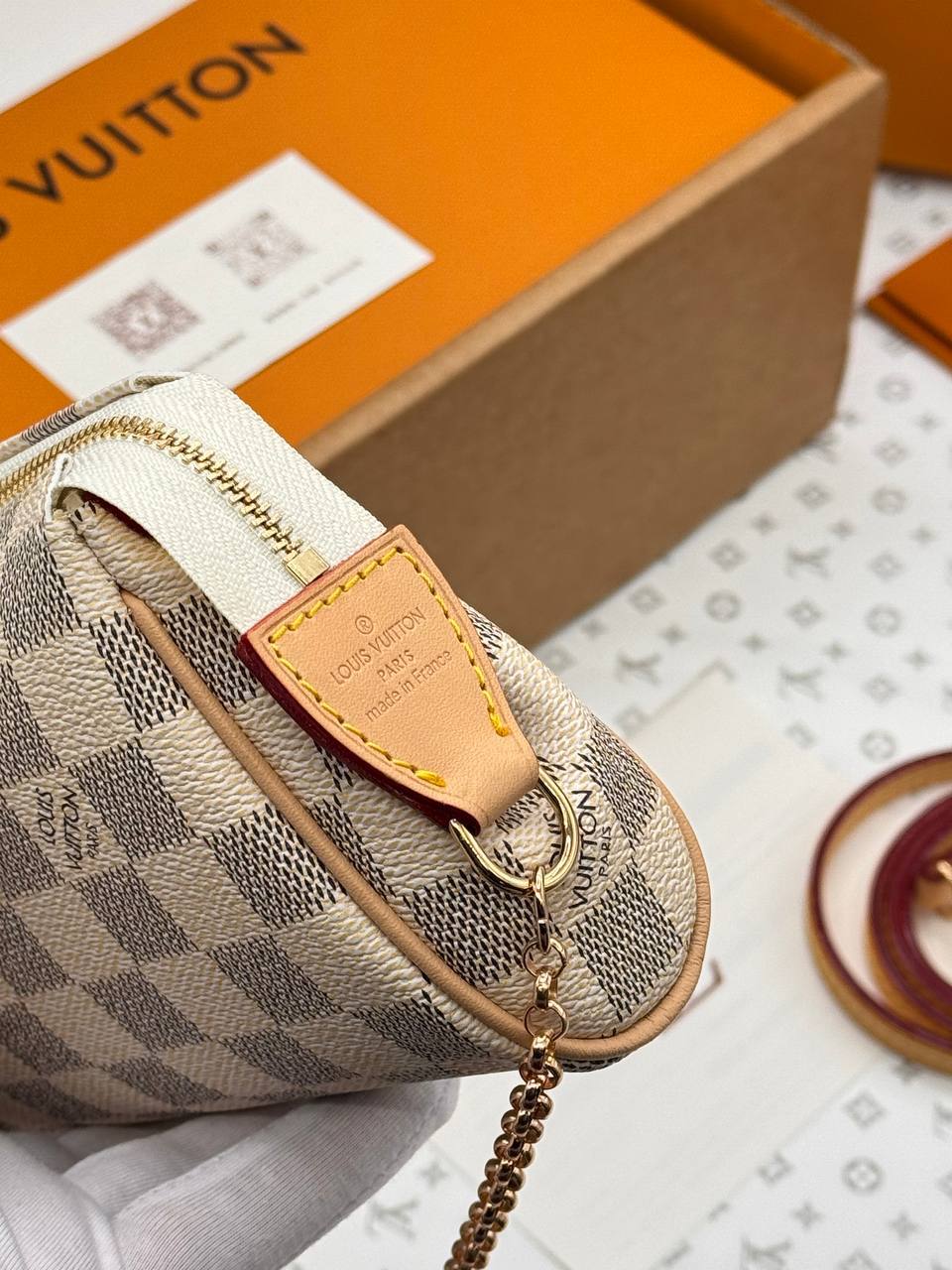 Клатч Louis Vuitton 6