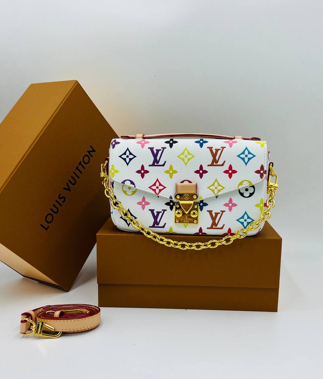Клатч Louis Vuitton