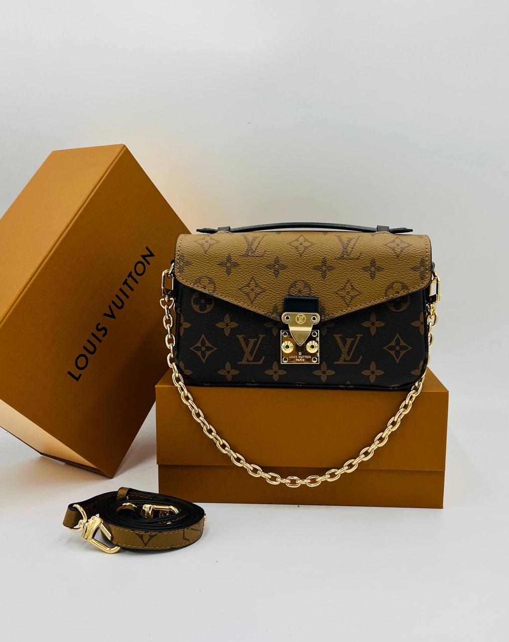 Клатч Louis Vuitton 11