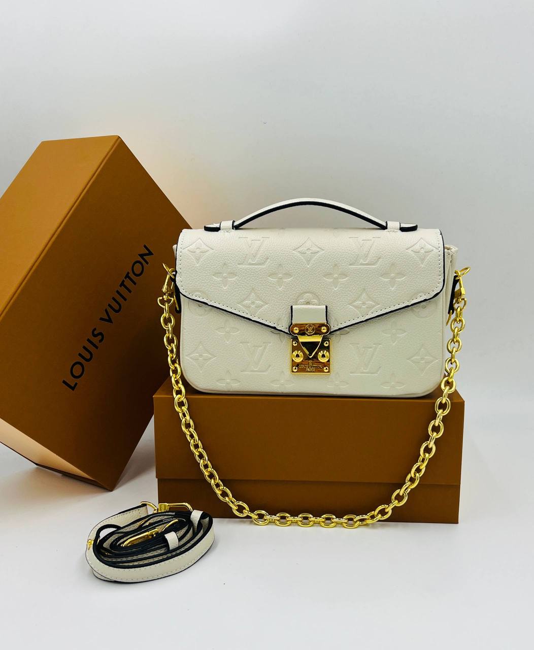 Клатч Louis Vuitton 12