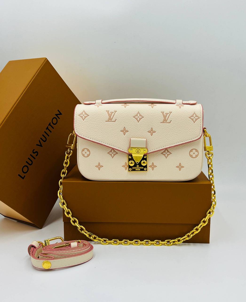 Клатч Louis Vuitton 13