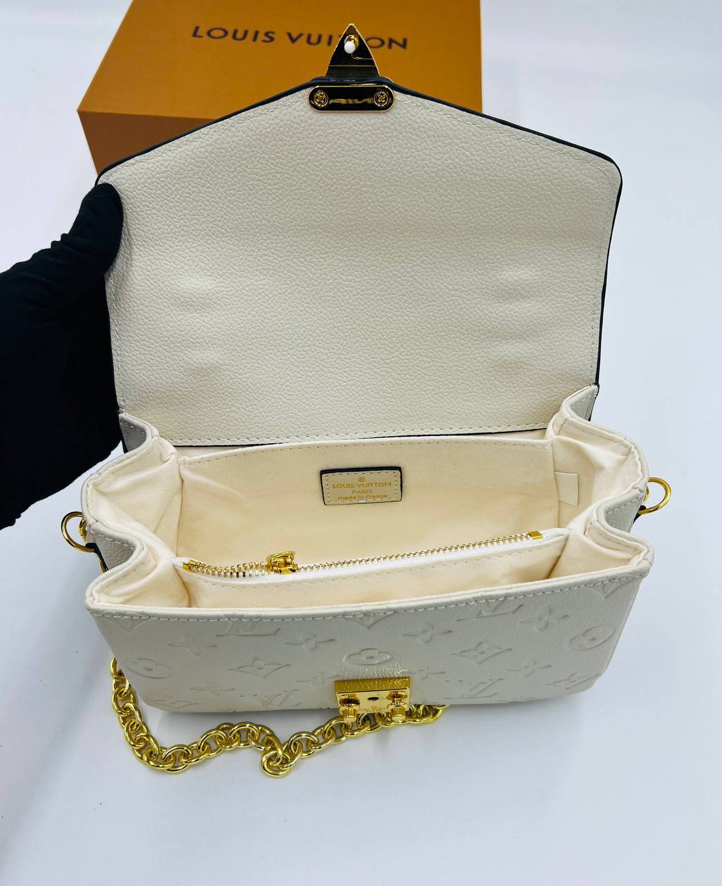 Клатч Louis Vuitton 16