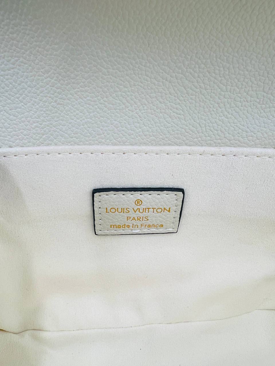 Клатч Louis Vuitton 17