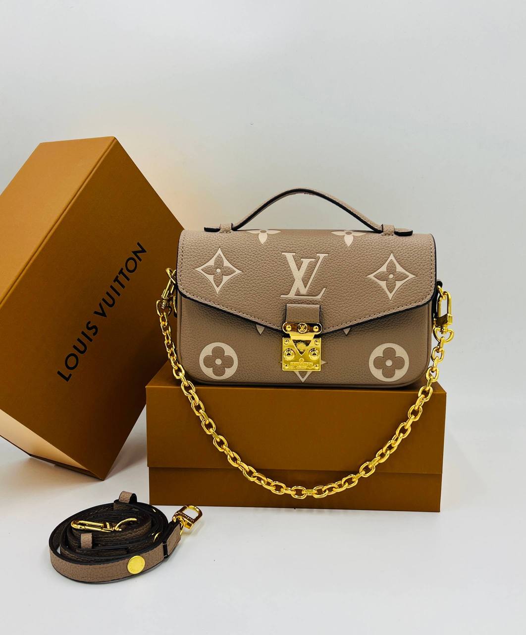 Клатч Louis Vuitton 4