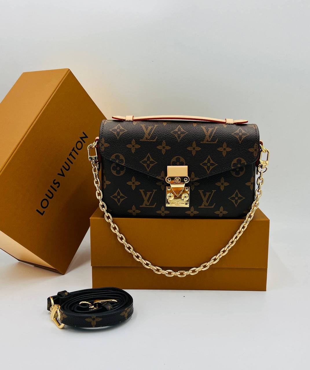 Клатч Louis Vuitton 6