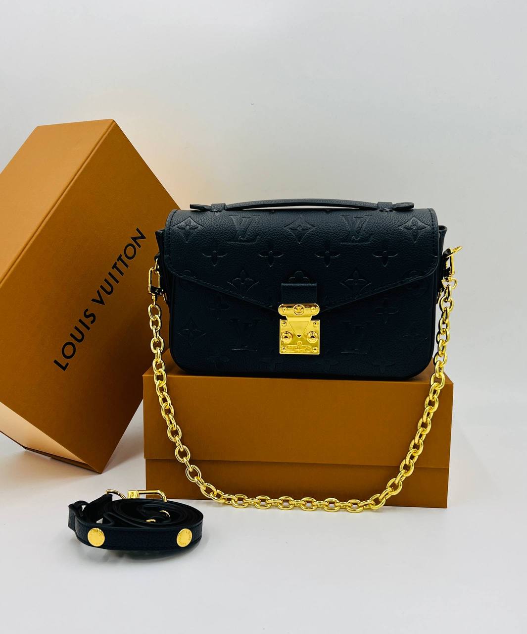 Клатч Louis Vuitton 8
