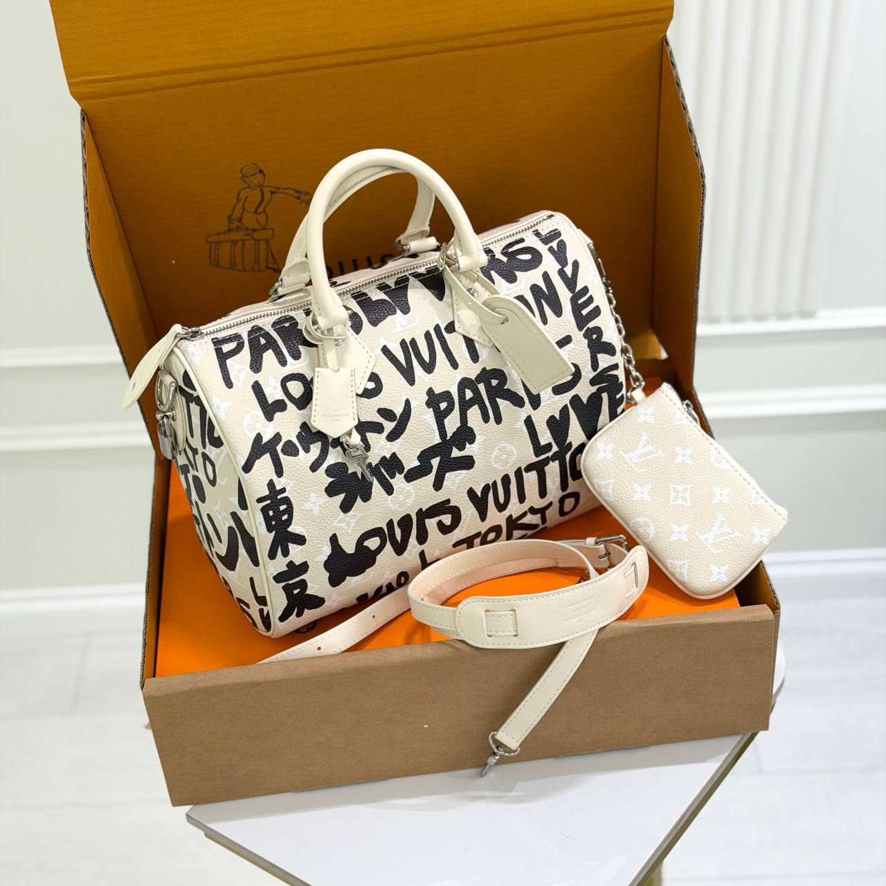 Сумка Louis Vuitton Speedy P9 Bandouliere 30 Scribble 5