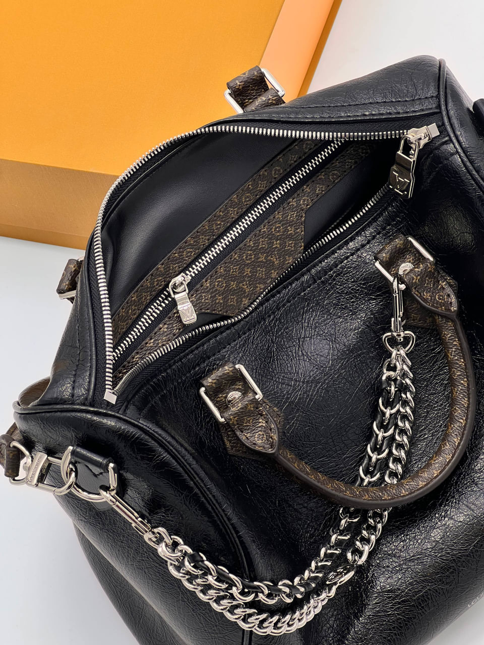 Сумка Louis Vuitton Speedy Soft 30 9