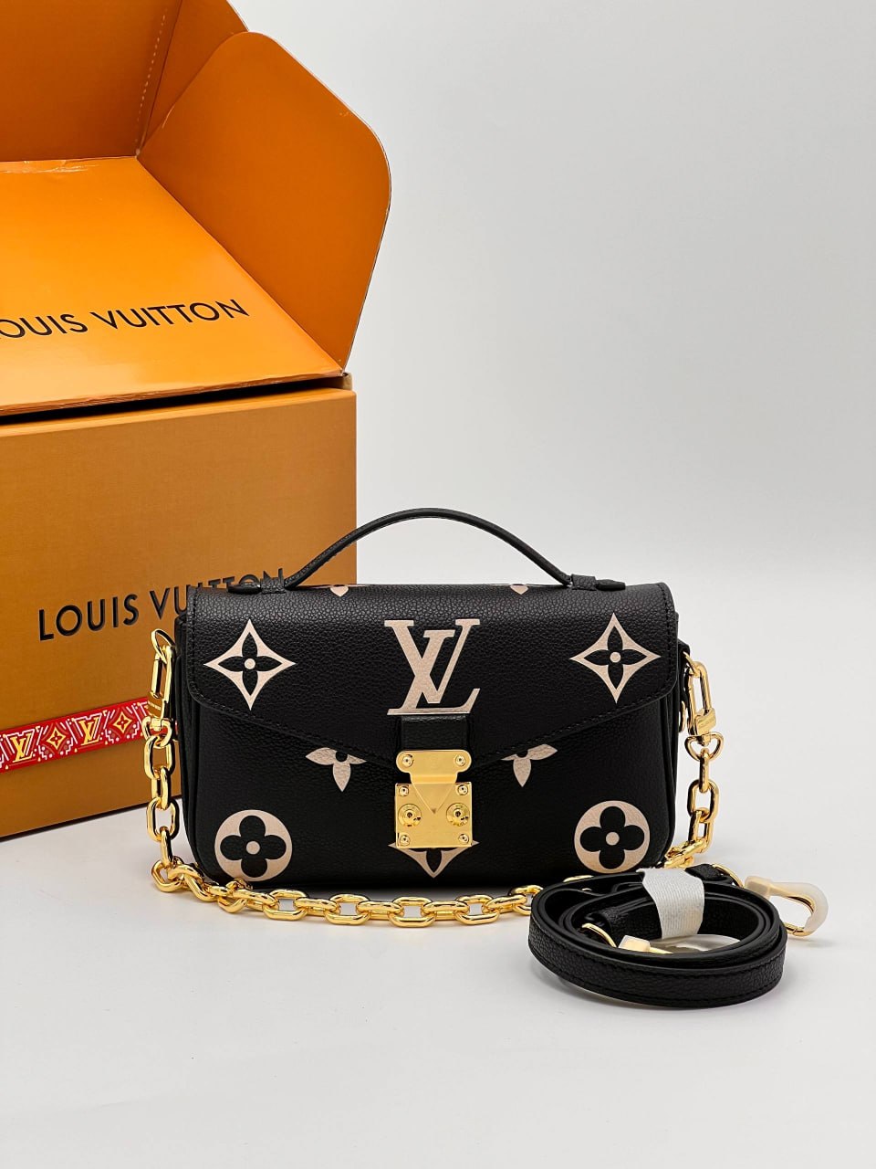 Сумка Louis Vuitton Pochette Metis East West 1