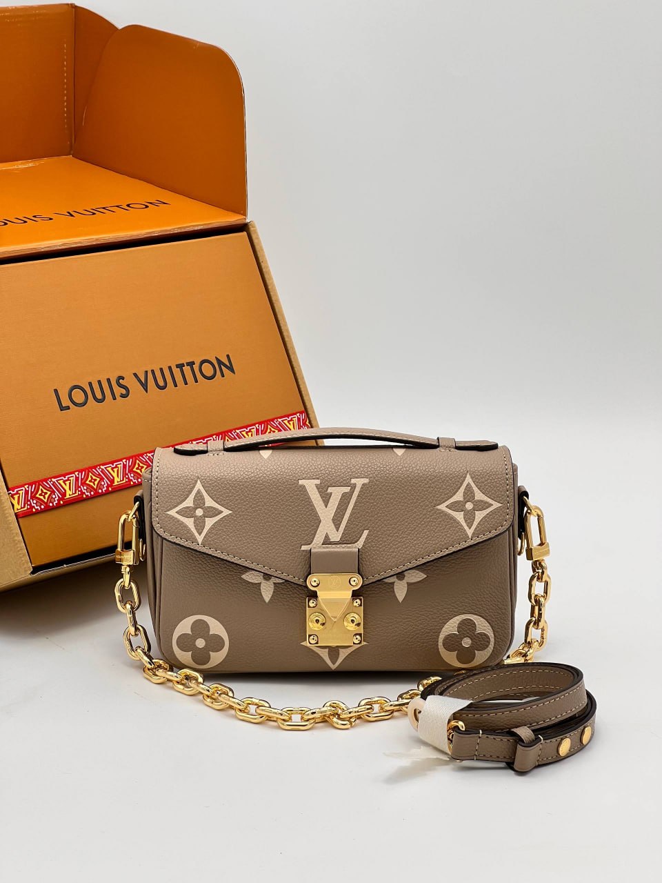 Сумка Louis Vuitton Pochette Metis East West 2