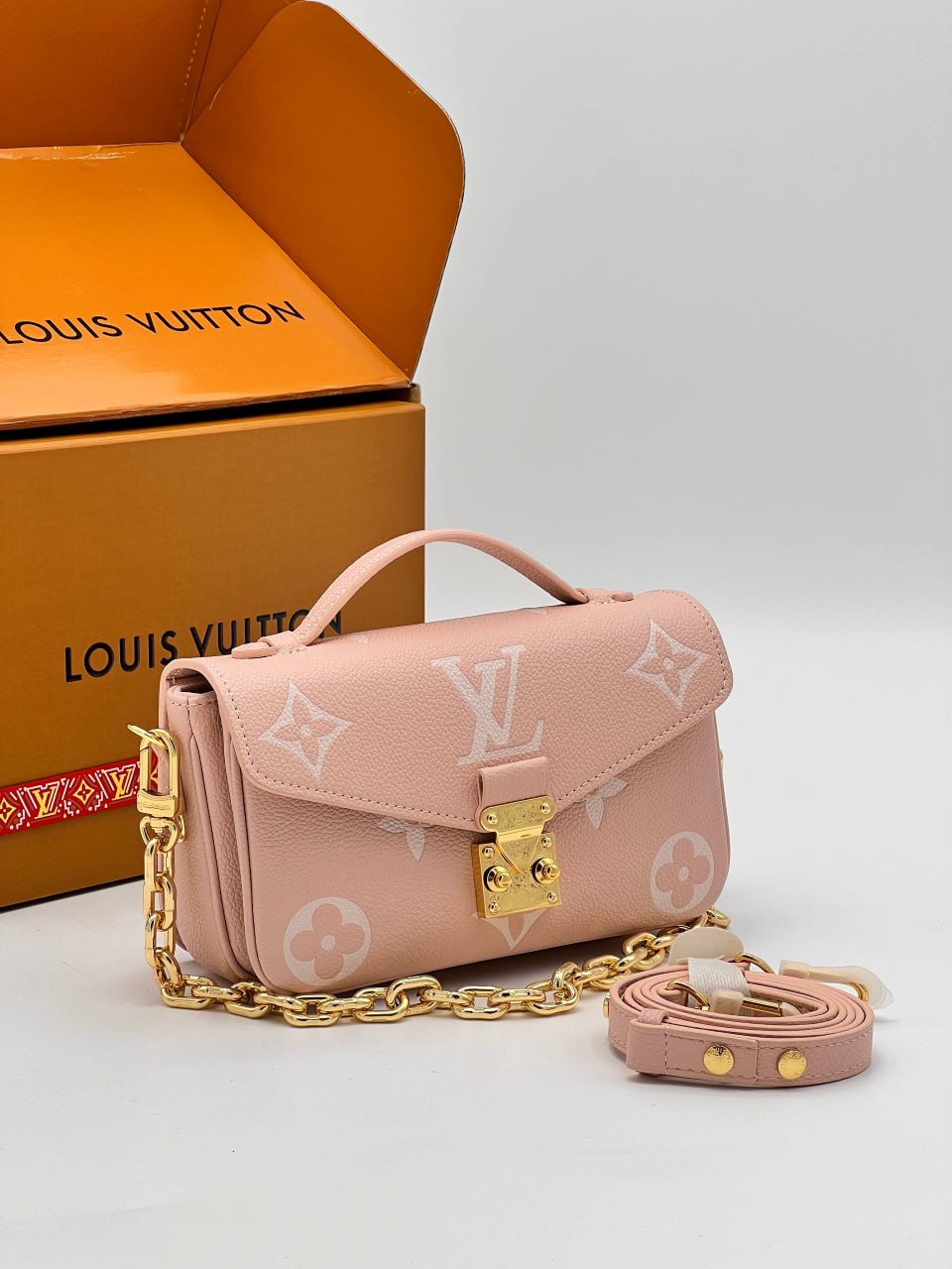 Сумка Louis Vuitton Pochette Metis East West 4