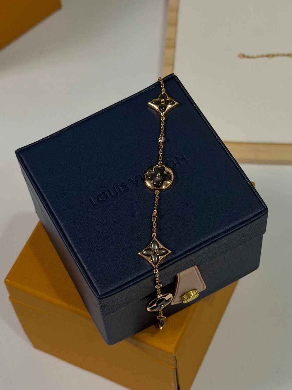 Браслет Louis Vuitton 2