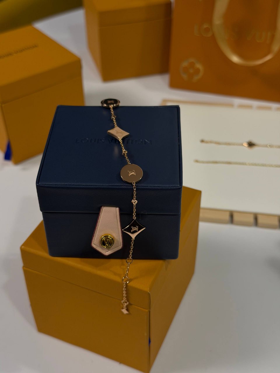 Браслет Louis Vuitton 4