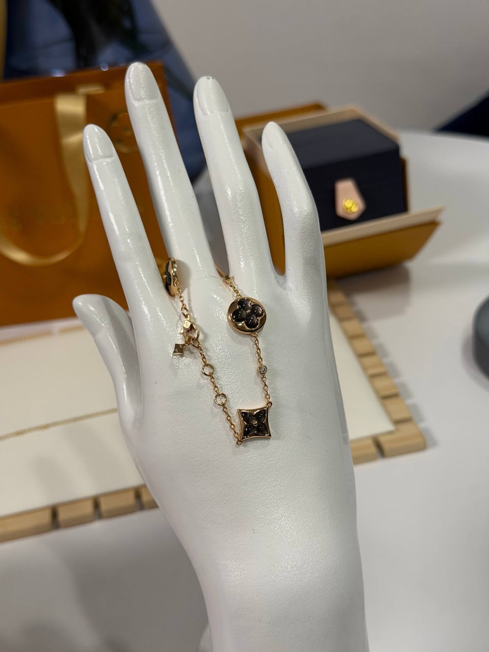 Браслет Louis Vuitton 6