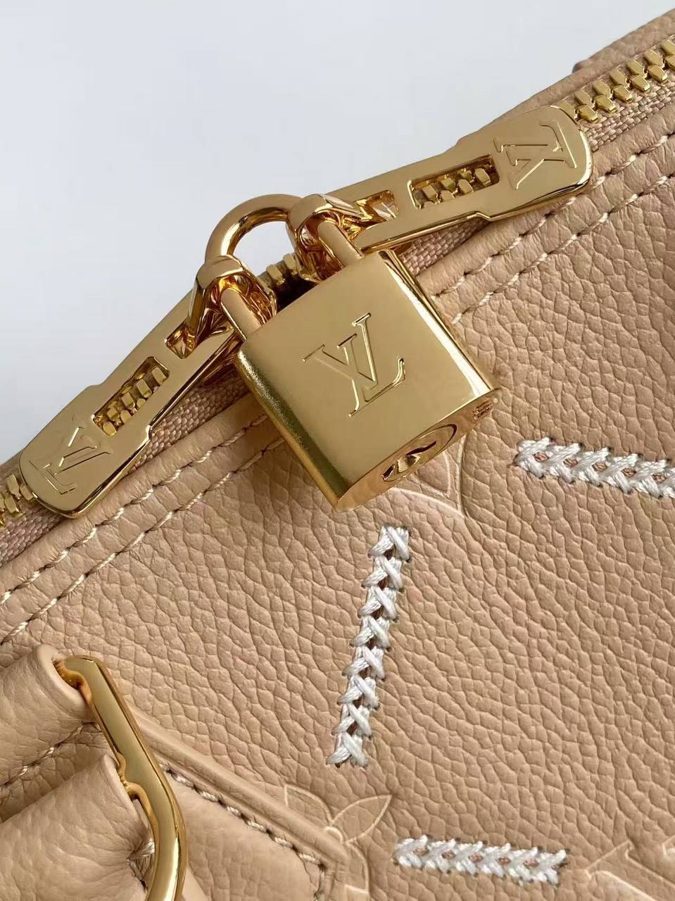 Сумка Louis Vuitton 4
