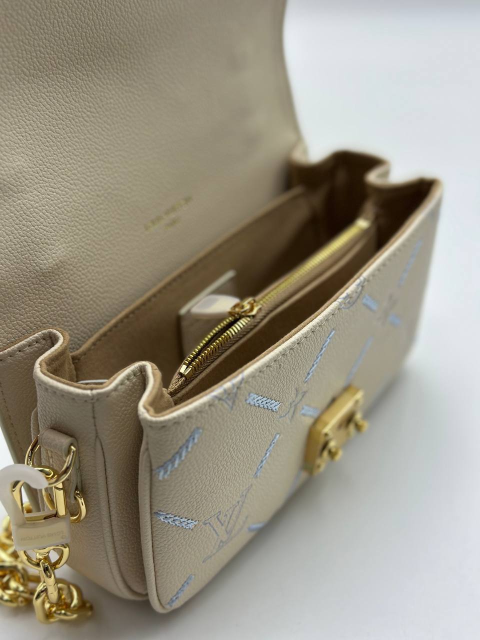 Клатч Louis Vuitton 4