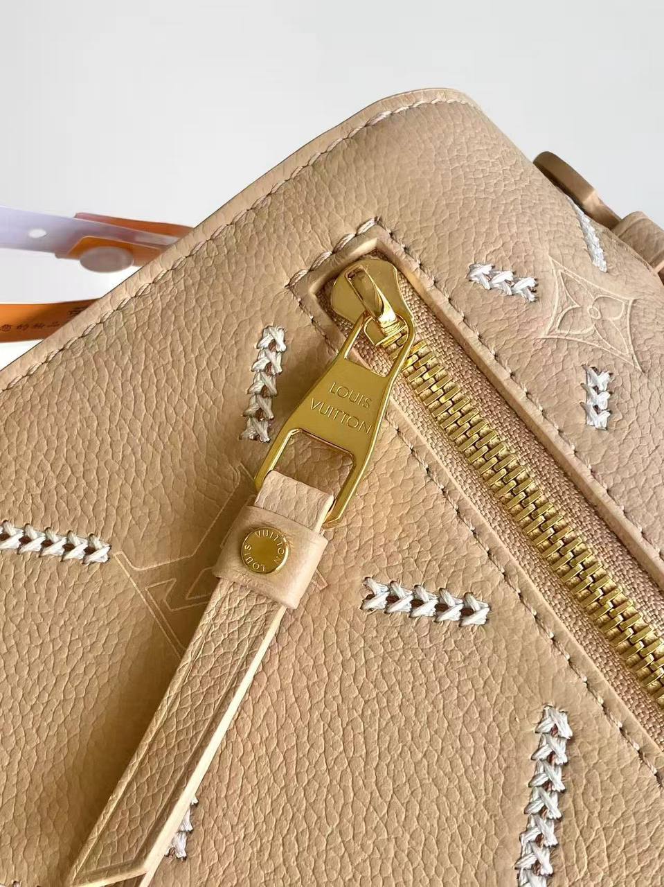 Клатч Louis Vuitton 4