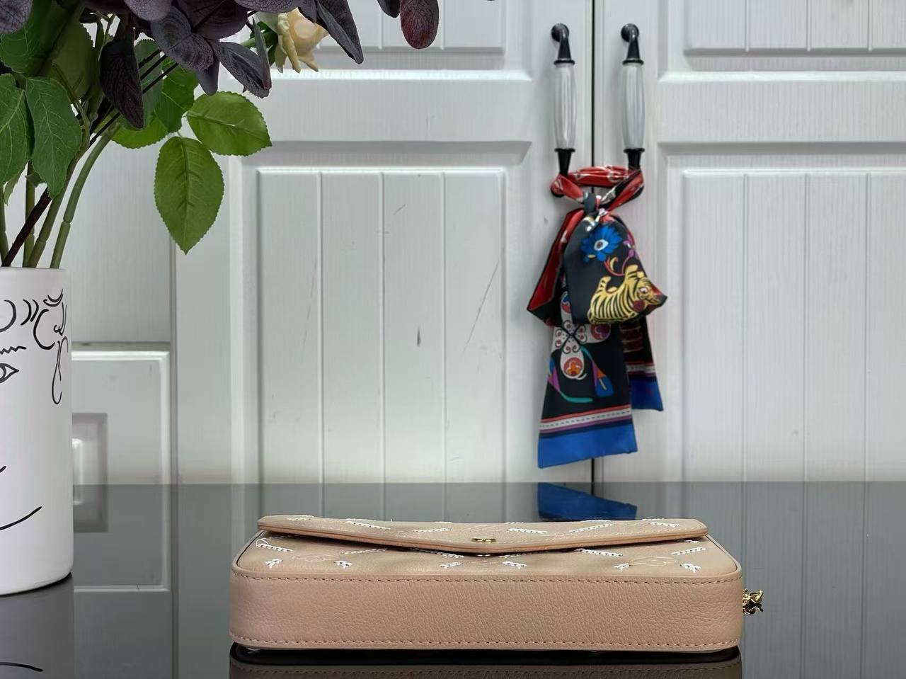 Клатч Louis Vuitton 6