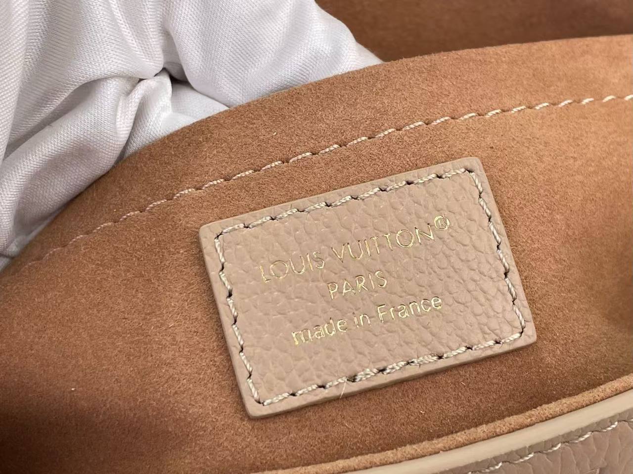 Клатч Louis Vuitton 9