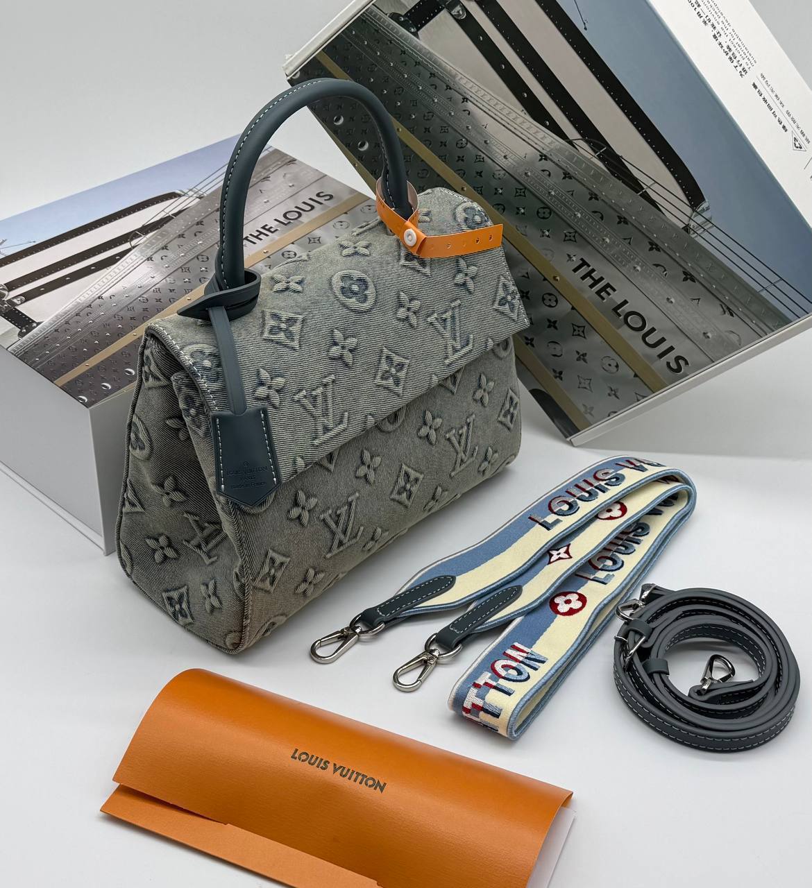Сумка Louis Vuitton