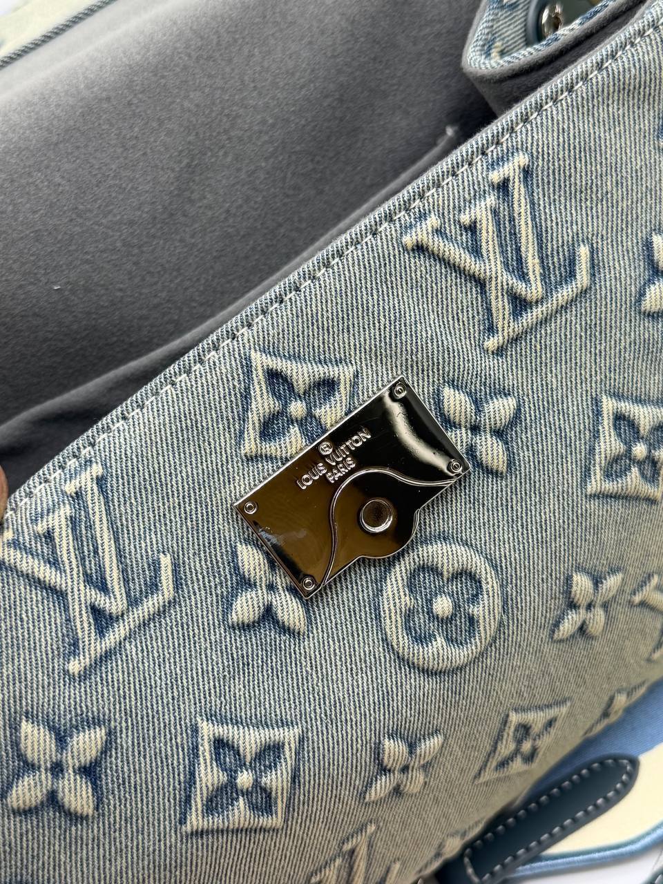Сумка Louis Vuitton 4