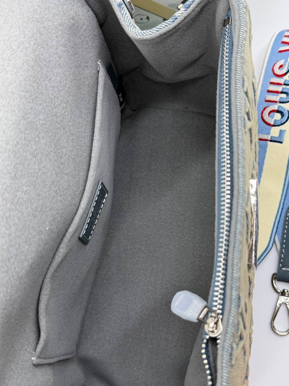 Сумка Louis Vuitton 8