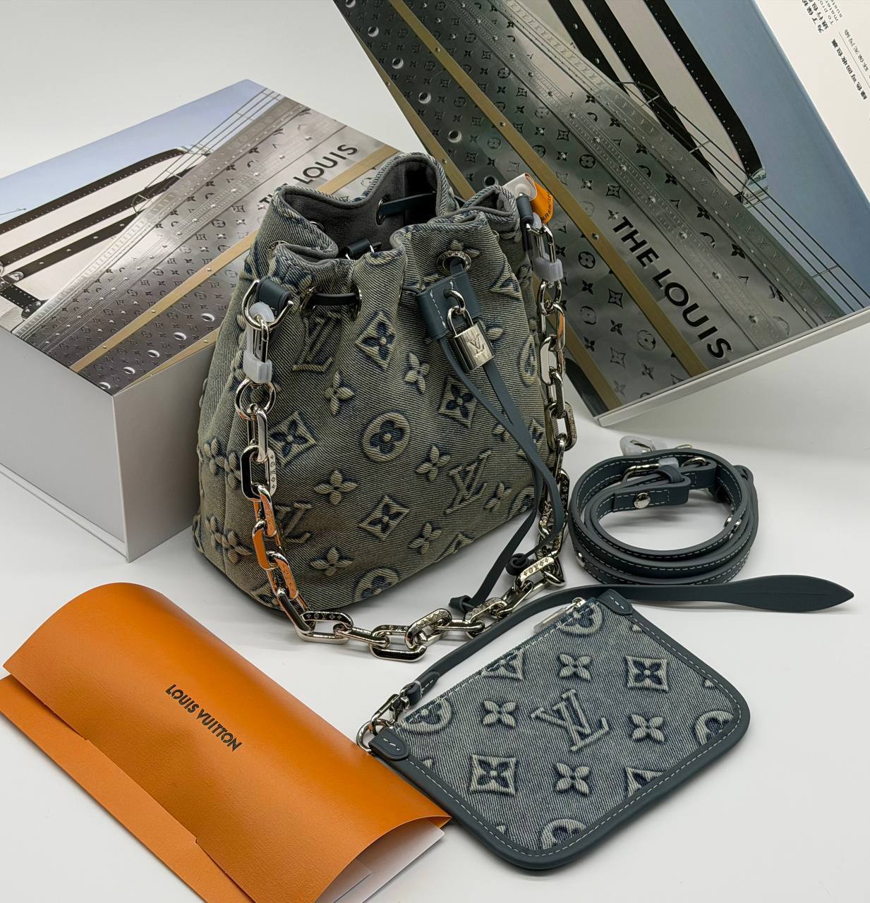 Сумка Louis Vuitton