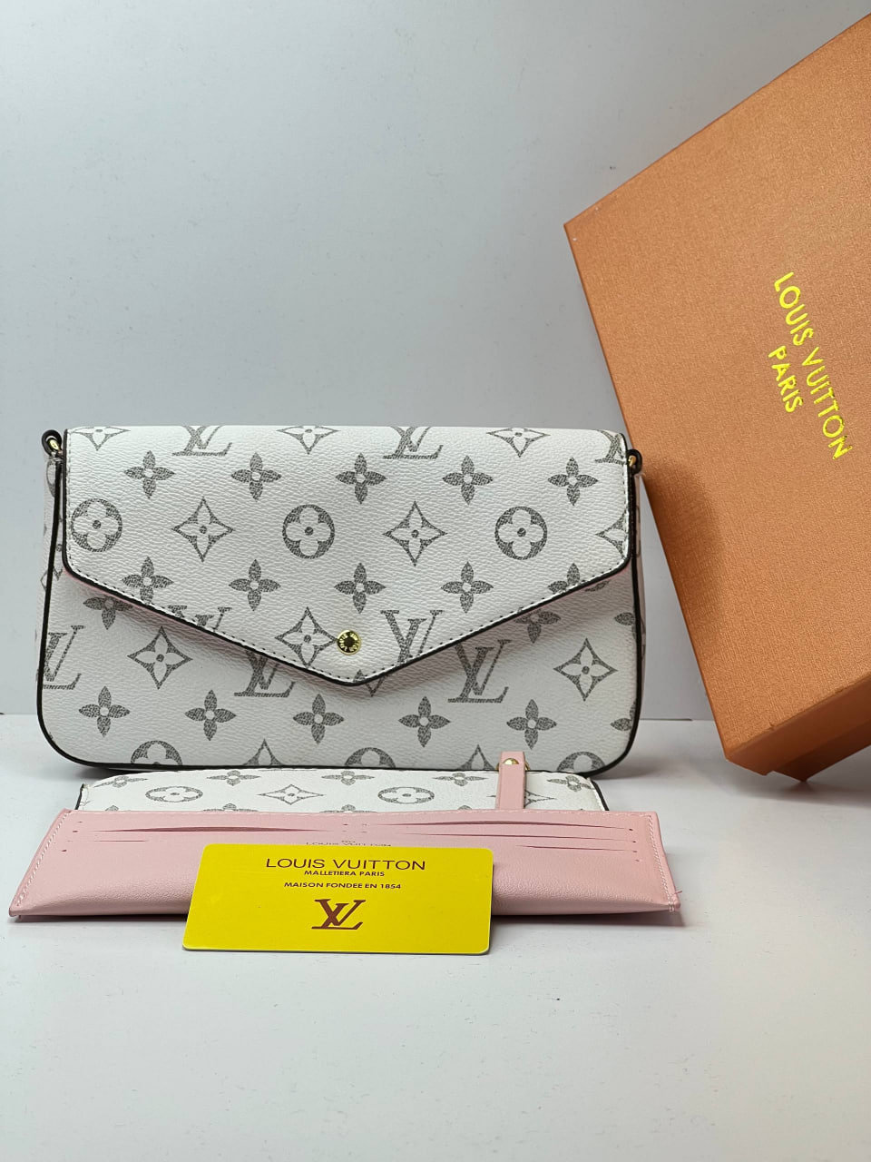 Сумка Louis Vuitton 3