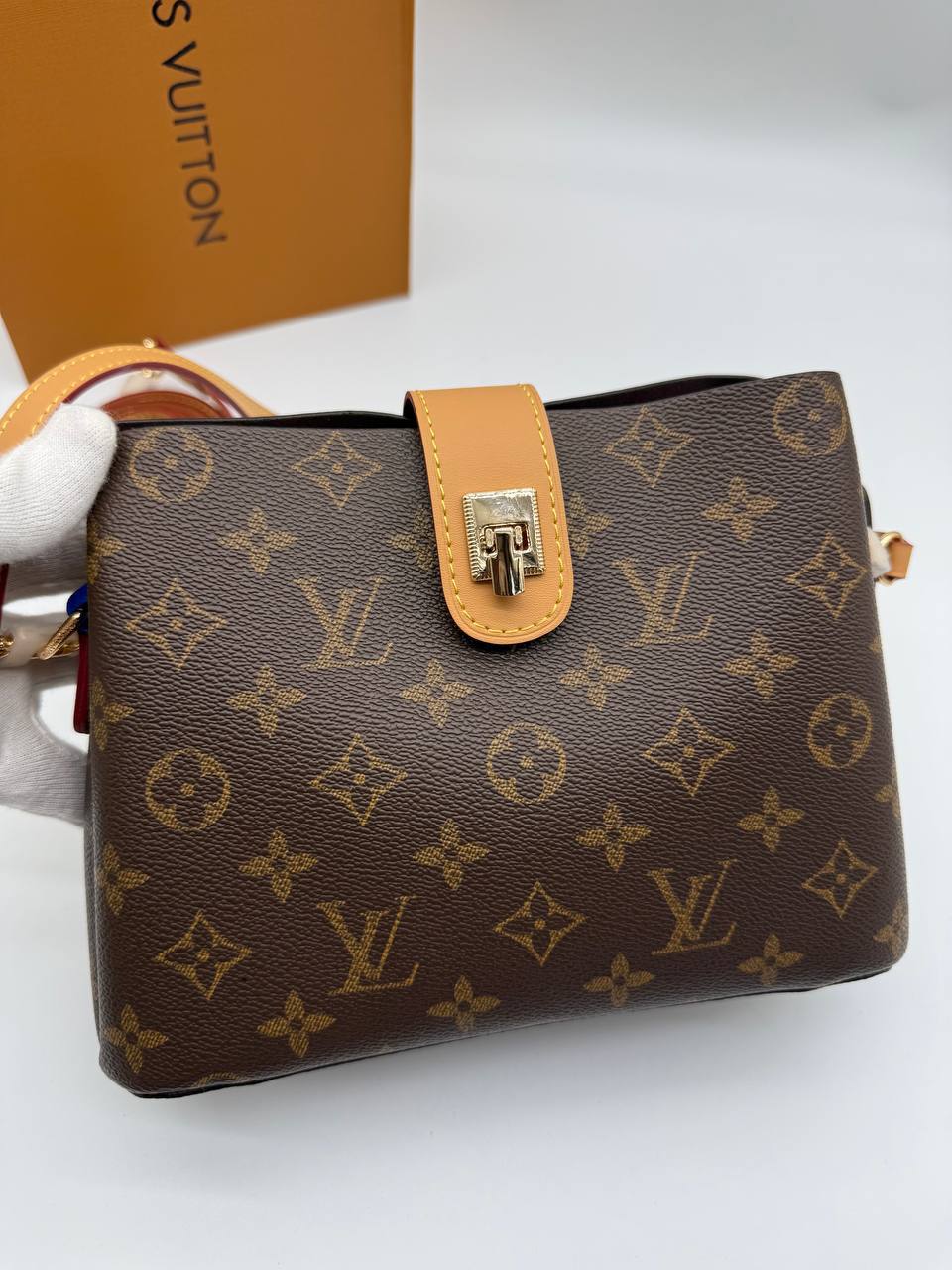Сумка Louis Vuitton 4