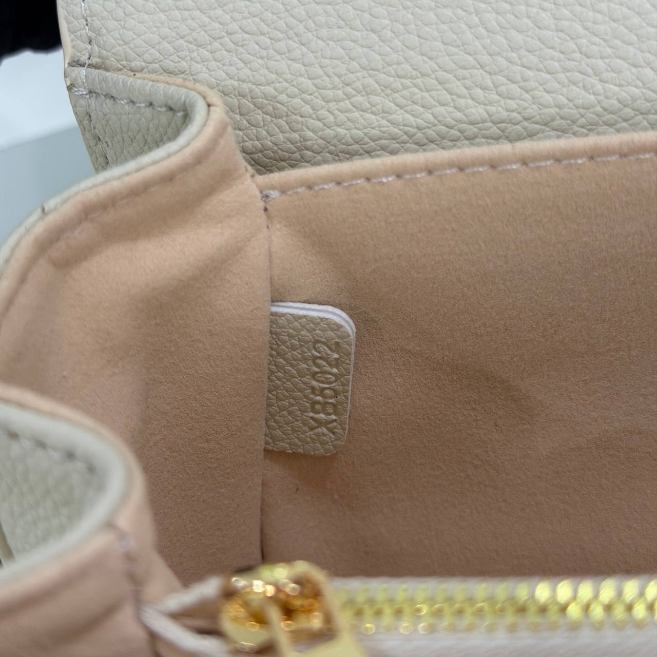Клатч Louis Vuitton 8