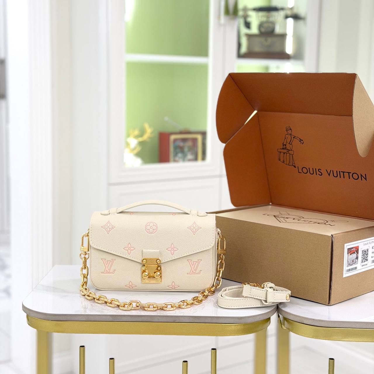 Клатч Louis Vuitton