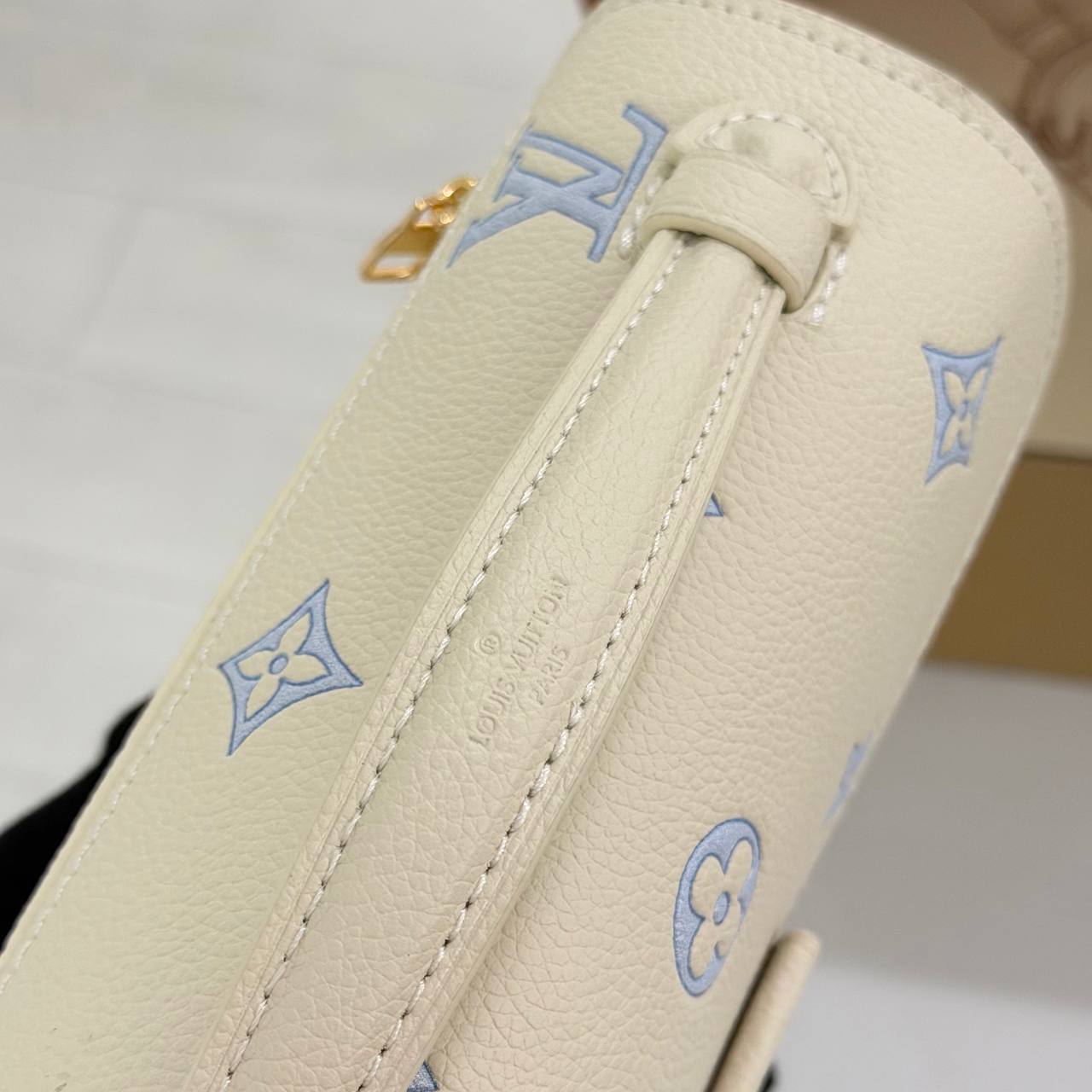 Клатч Louis Vuitton 6