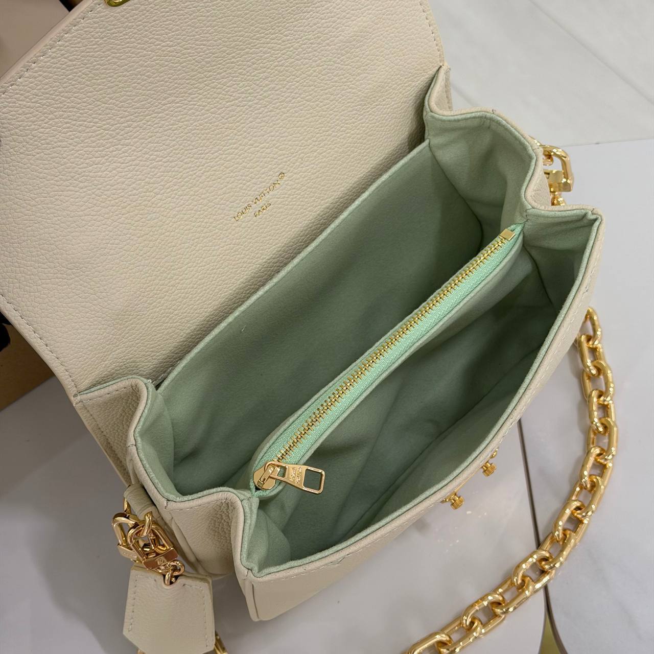 Клатч Louis Vuitton 7