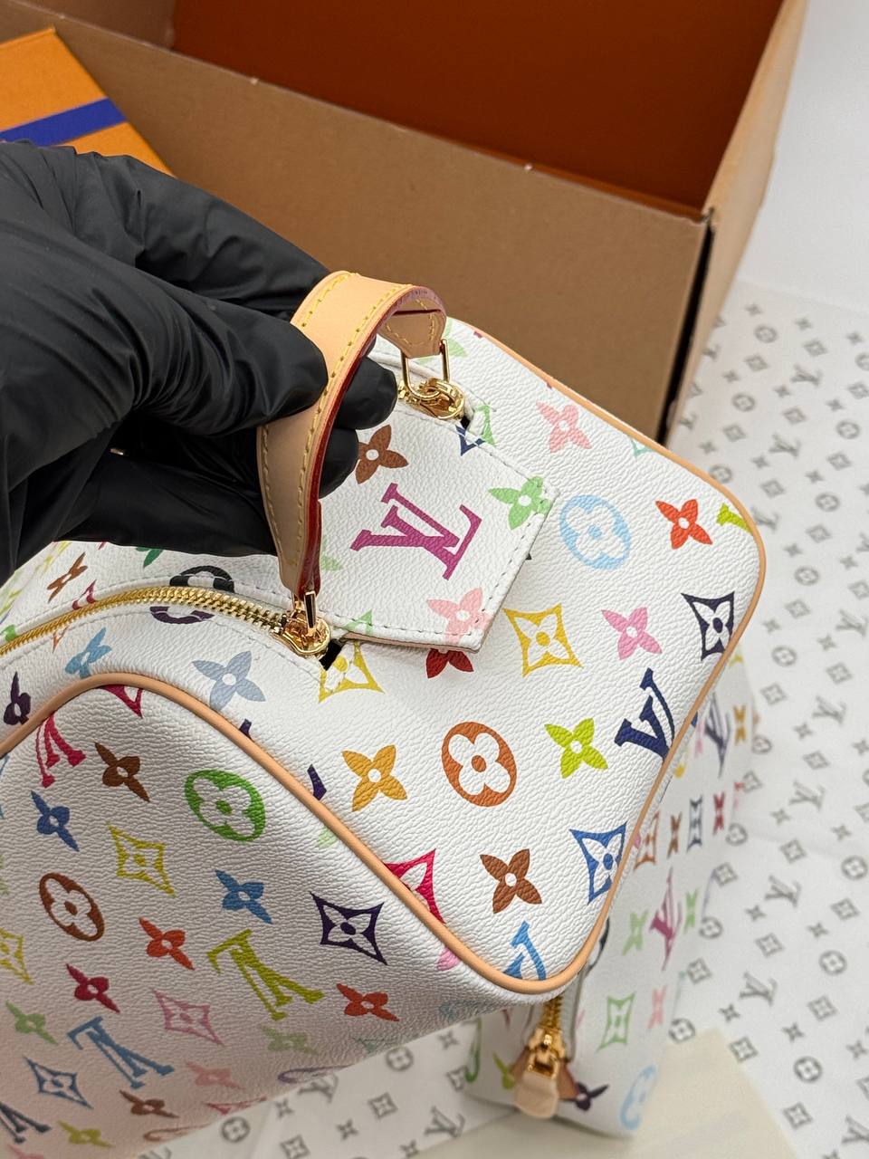 Косметичка Louis Vuitton 4