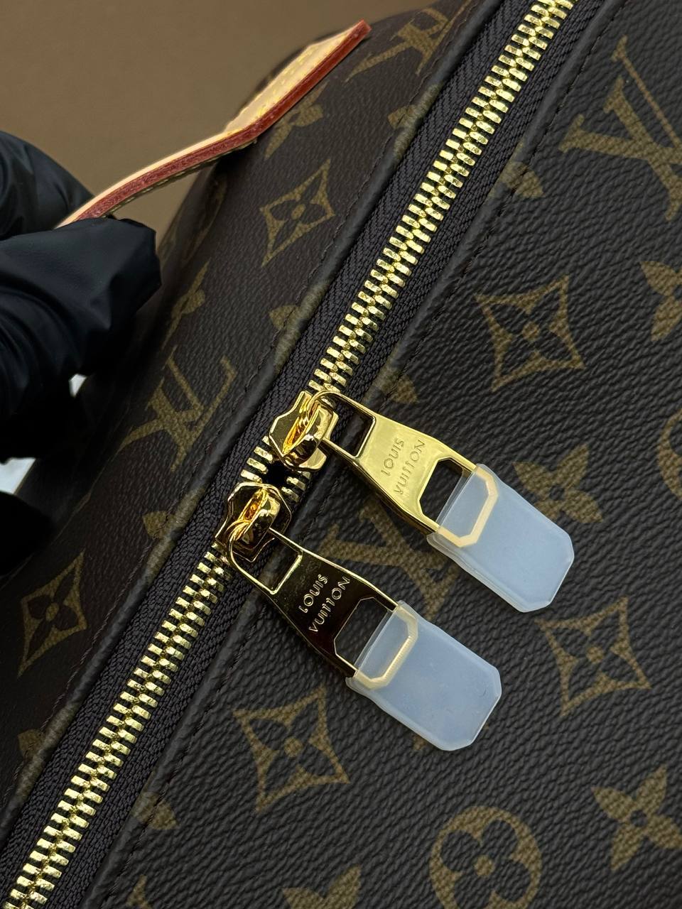 Косметичка Louis Vuitton 4