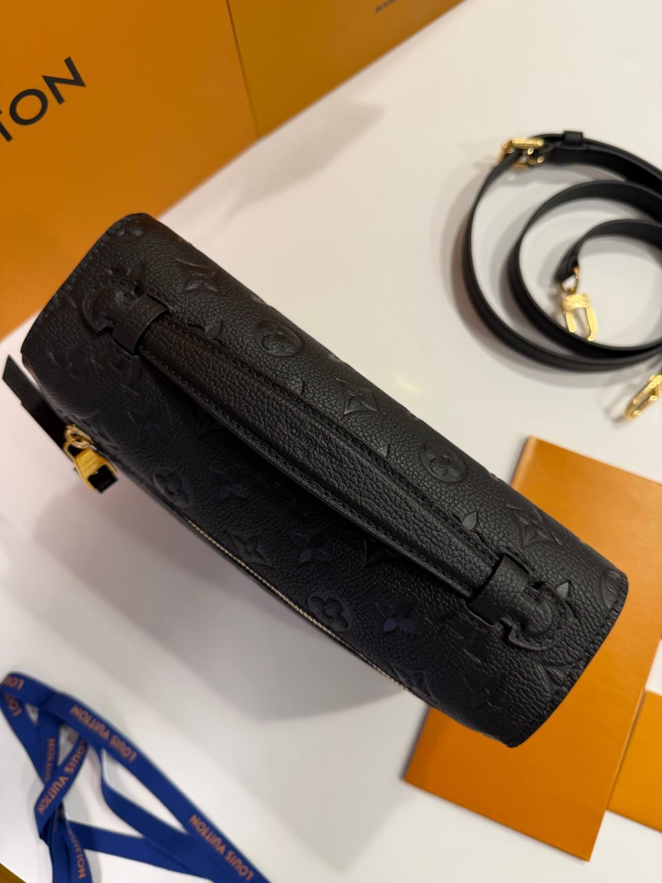 Сумка Louis Vuitton Metis 4