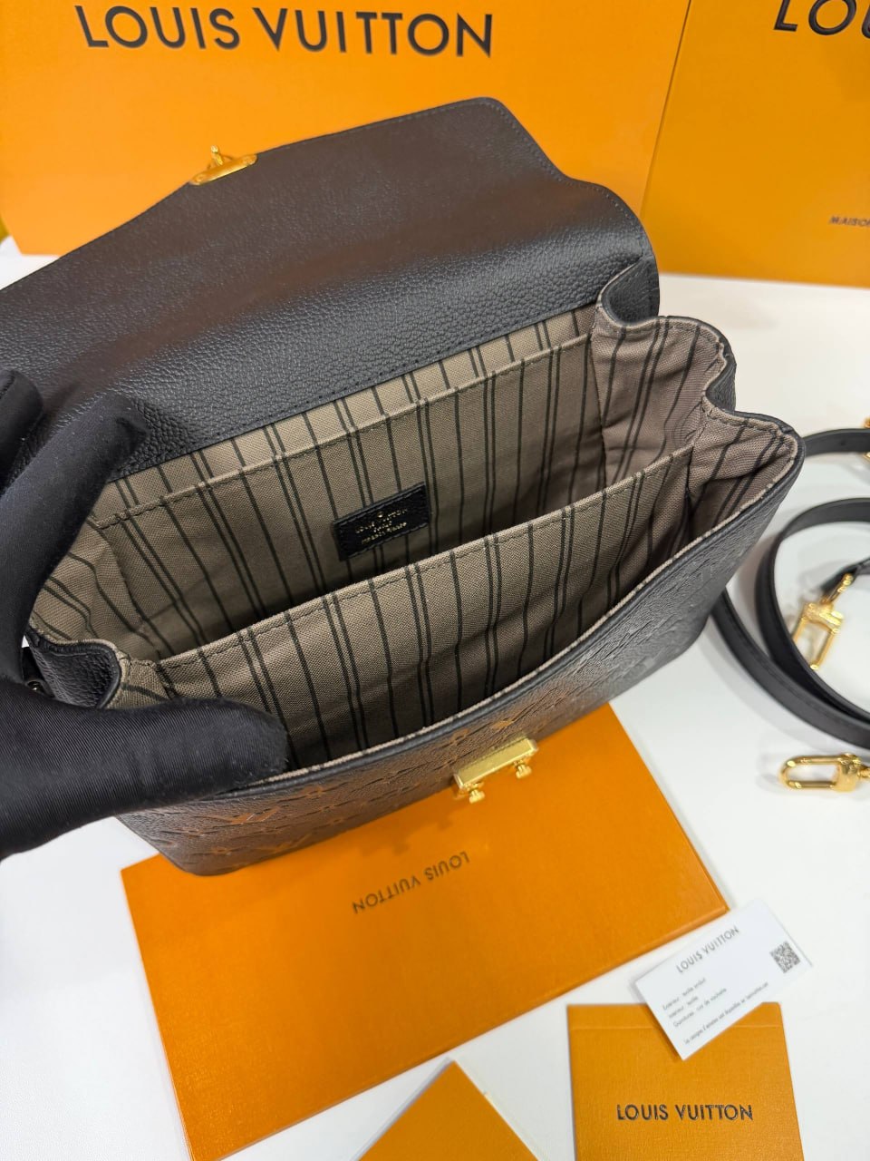 Сумка Louis Vuitton Metis 8