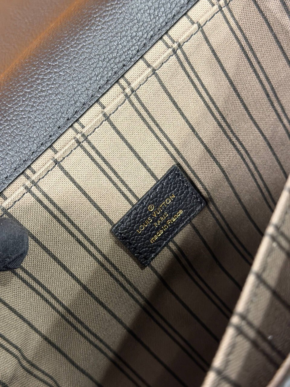 Сумка Louis Vuitton Metis 9