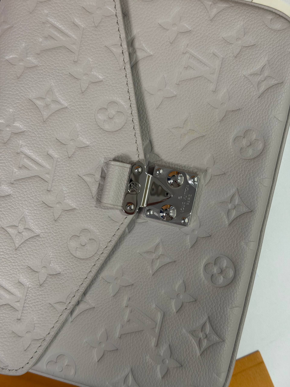 Сумка Louis Vuitton Metis 6