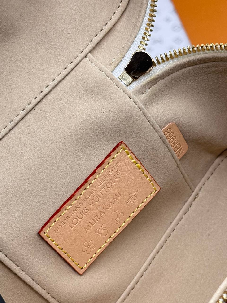 Сумка Louis Vuitton x TM Vanity Chain Pouch 10